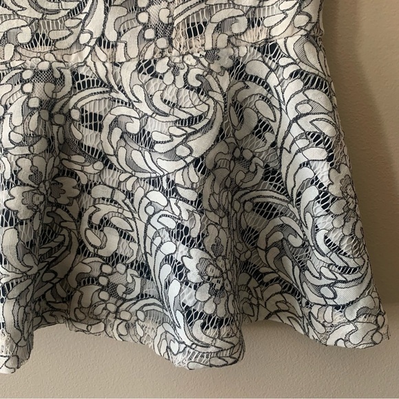 NWT 7th Avenue Lace Striped Peplum Blouse Size M - Picture 6 of 11